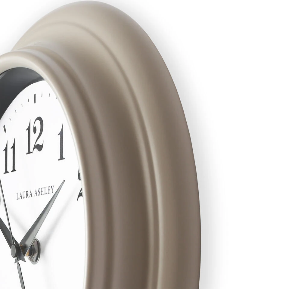 Laura Ashley Newgale Klok - Cijfers - 26x26cm - Beige 5 Laura Ashley Newgale Klok - Cijfers - 26x26cm - Beige - Afbeelding 3