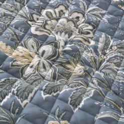 Laura Ashley Marlbrook Quilted Bedspread 235x235cm -Coppenswarenhuis f741cccb46ea42a69870fbfa1ee54a9e